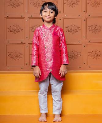 Pink embroidered brocade kurta set 1