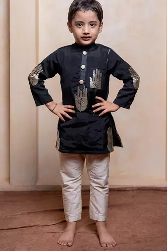 Black embroidered crepe kurta set
