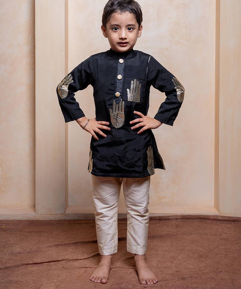 Black embroidered crepe kurta set