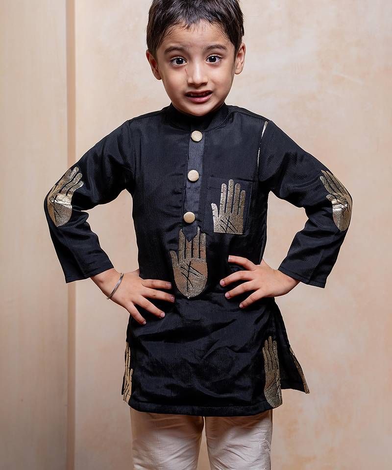 Black embroidered crepe kurta set