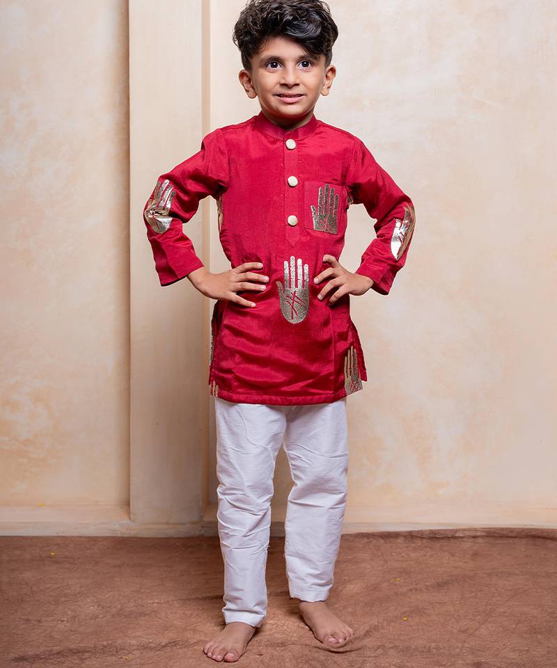 Red embroidered crepe kurta set