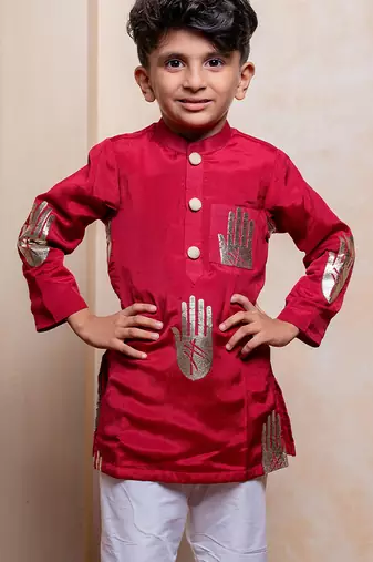 Red embroidered crepe kurta set