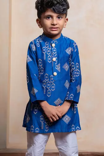 Blue embroidered chanderi silk kurta set