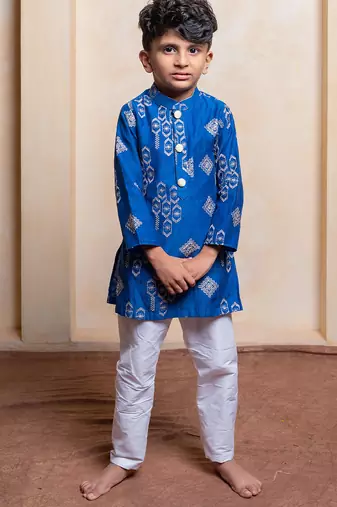 Blue embroidered chanderi silk kurta set