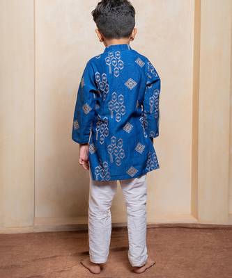 Blue embroidered chanderi silk kurta set 5