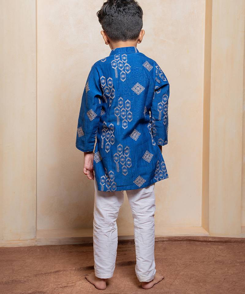 Blue embroidered chanderi silk kurta set