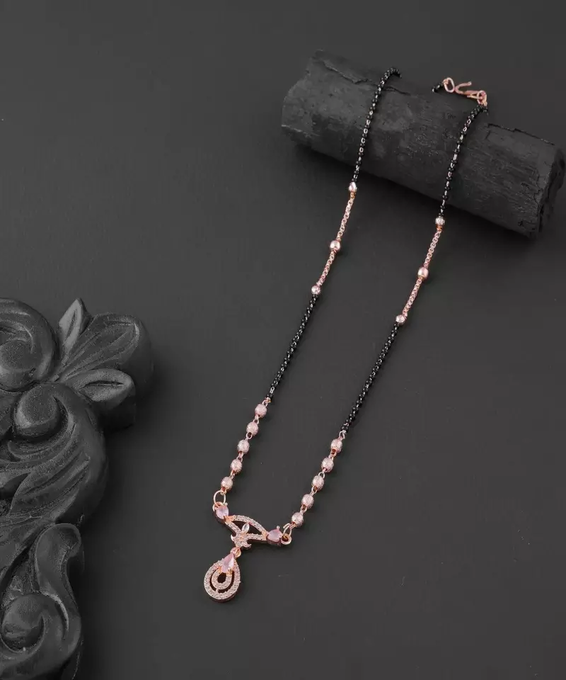 Modern & attractive daily wear short mangalsutra for womens