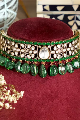 Gold plated green stone kundan necklace set