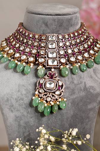Gold plated green stone kundan necklace set