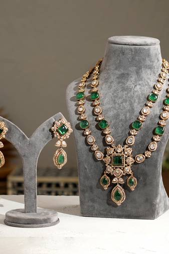Gold plated green stone kundan necklace set
