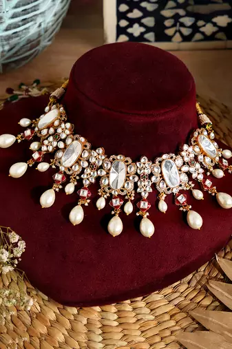 Gold plated pearl kundan necklace set