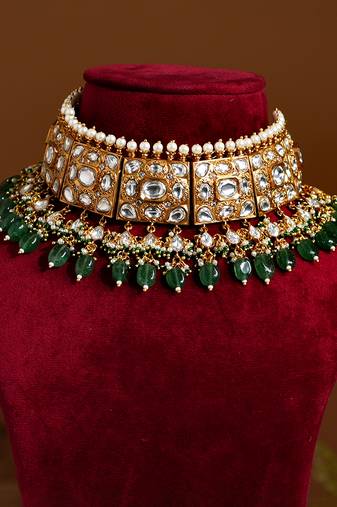 Gold plated green stone kundan necklace set