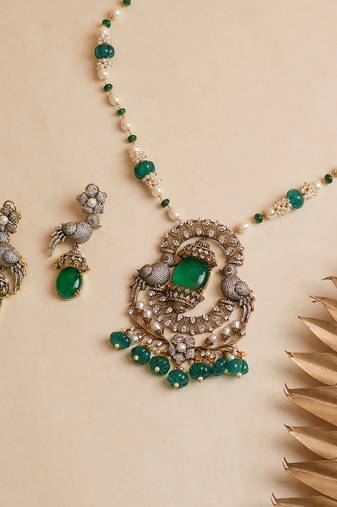 Gold plated green stone kundan necklace set