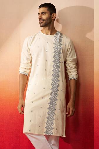 Mens white blue cotton jamdani kurta - navratri handwoven ethnic wear