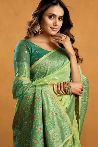 elegant premium spun cotton saree with rich pallu & zari jhallar