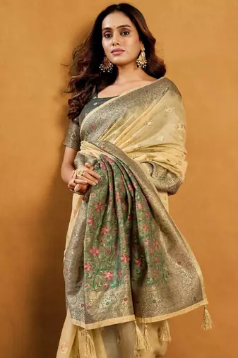 elegant premium spun cotton saree with rich pallu & zari jhallar