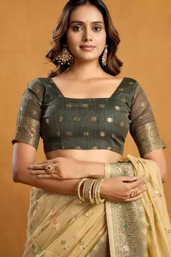 elegant premium spun cotton saree with rich pallu & zari jhallar