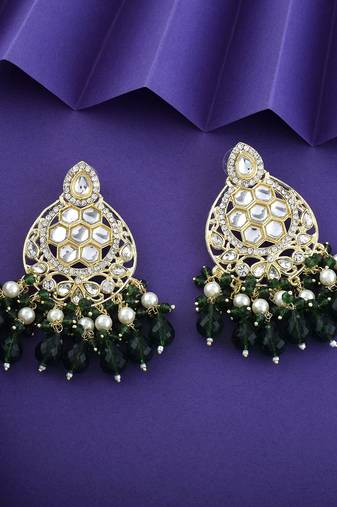 Green color kundan earrings