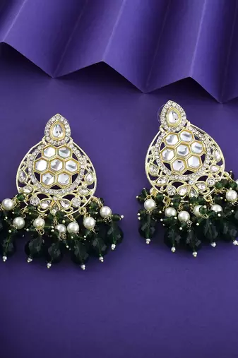 Green color kundan earrings