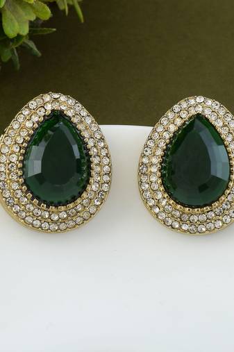 Green color stud kundan earrings