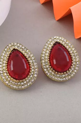 Red color stud kundan earrings