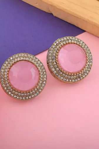 Pink color stud kundan earrings