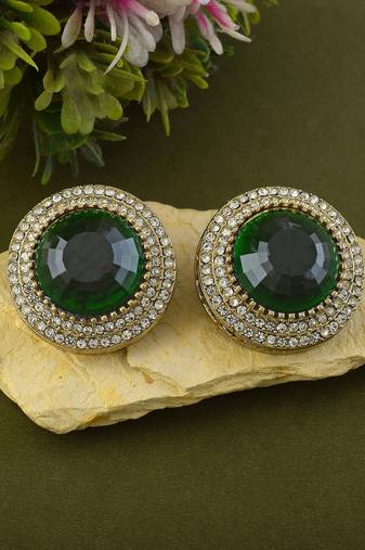Green color stud kundan earrings