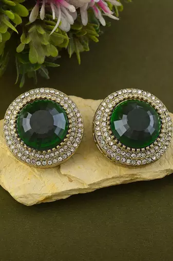 Green color stud kundan earrings