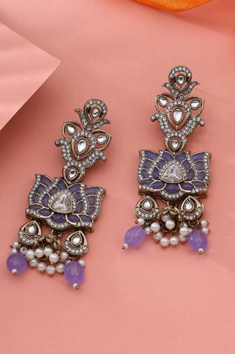 Light purple color kundan earrings