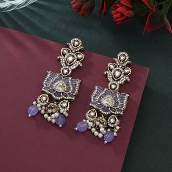 Light purple color kundan earrings 2