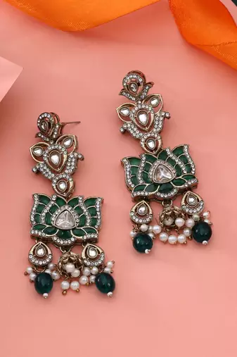 Green color kundan earrings