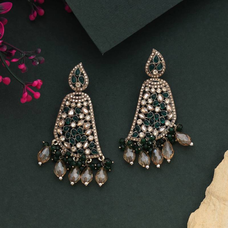 Green color kundan earrings