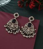 Black color kundan earrings