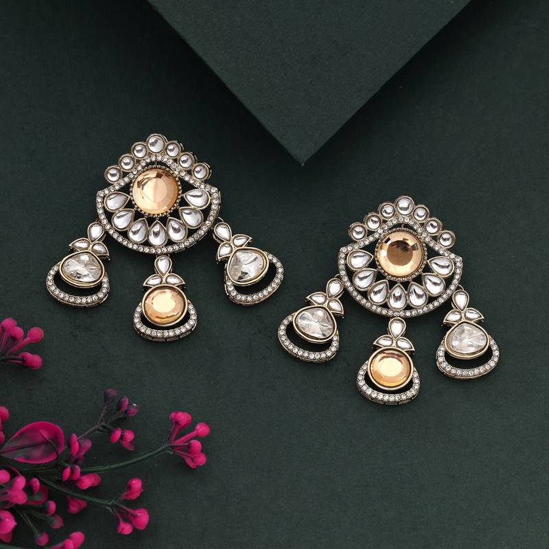 Gold color kundan earrings