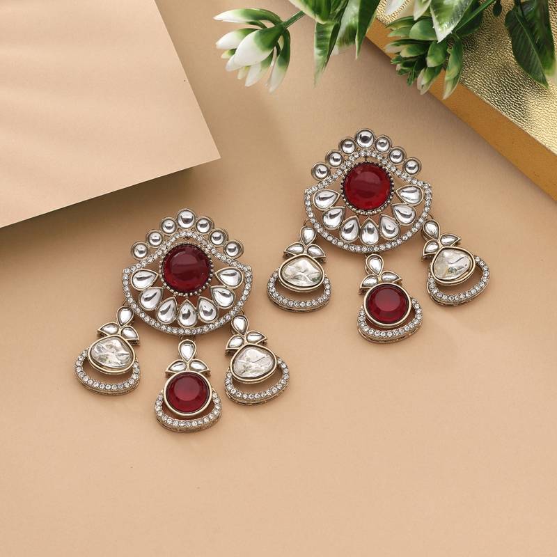 Red color kundan earrings