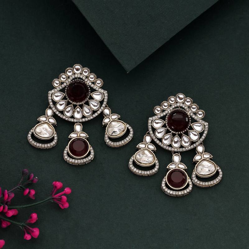 Red color kundan earrings