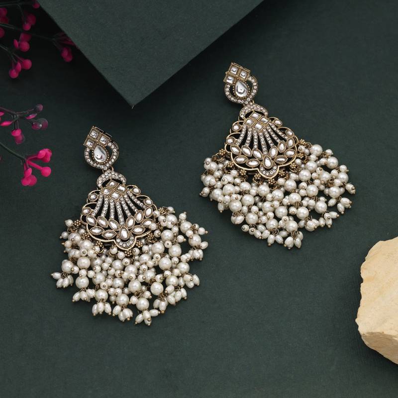 White color kundan earrings