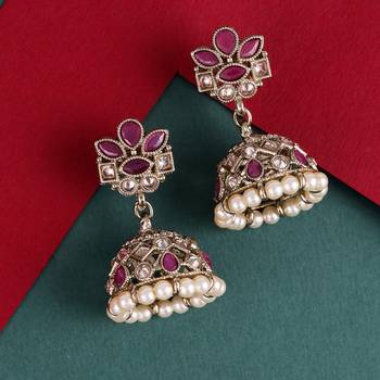 Attractive flower design pink uncut kundan stone antique gold plated jhumki earring for women 2