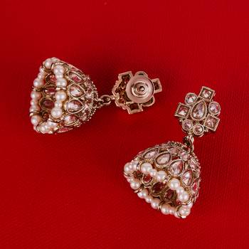 Delightful oval shape brown uncut kundan stone antique gold plated jhumki earring for women 2