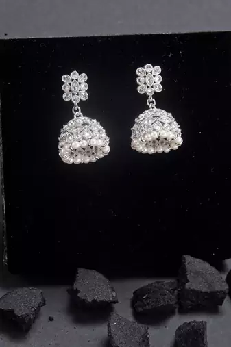 Classy pear and flower shape white uncut kundan stone silver plated jhumki earring for women
