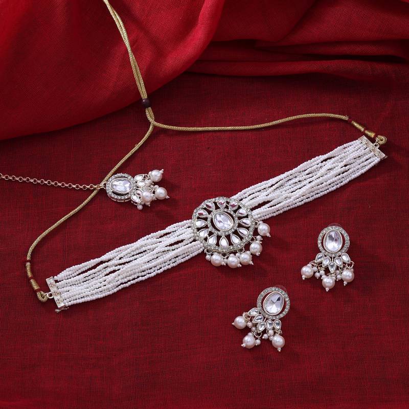 White color choker kundan necklace set