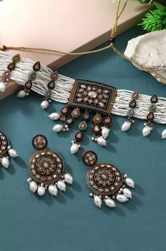 Multi color choker kundan necklace set