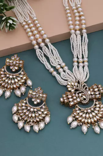 White color kundan necklace set