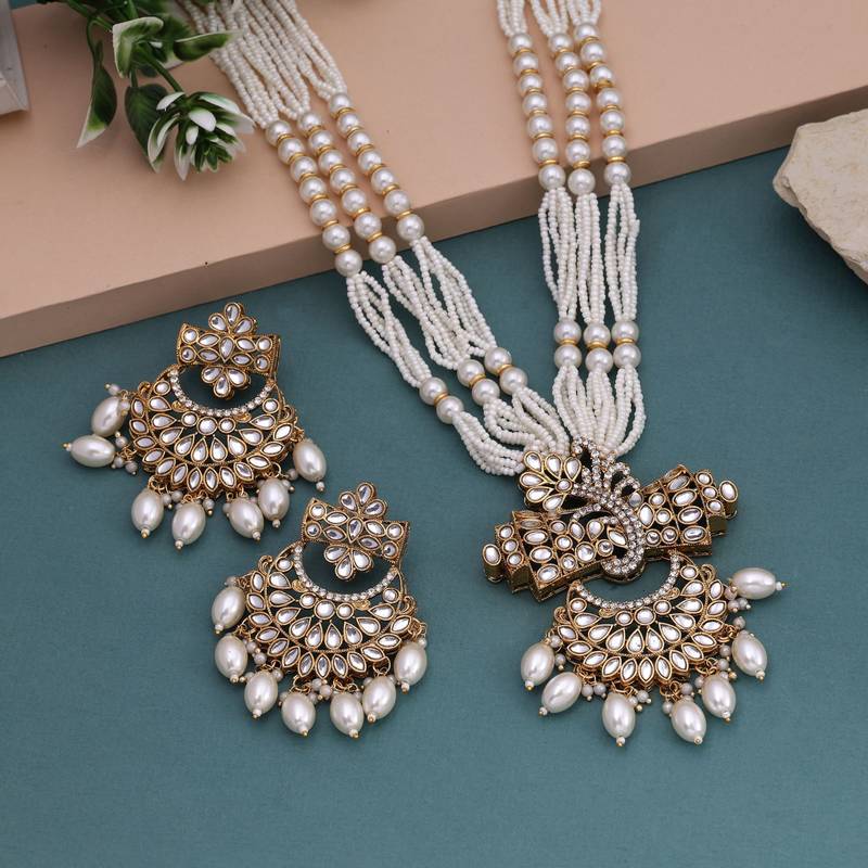 White color kundan necklace set
