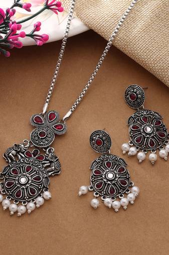 Maroon color oxidised necklace set