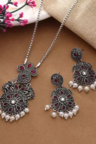 Maroon color oxidised necklace set