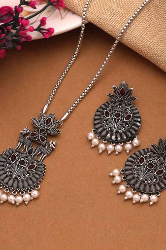 Maroon color oxidised necklace set