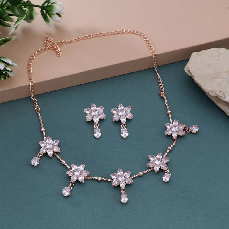 White color stone necklace set