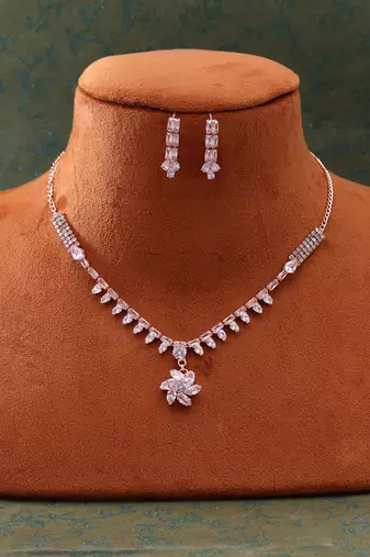White color stone necklace set