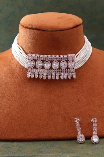 White color choker stone necklace set